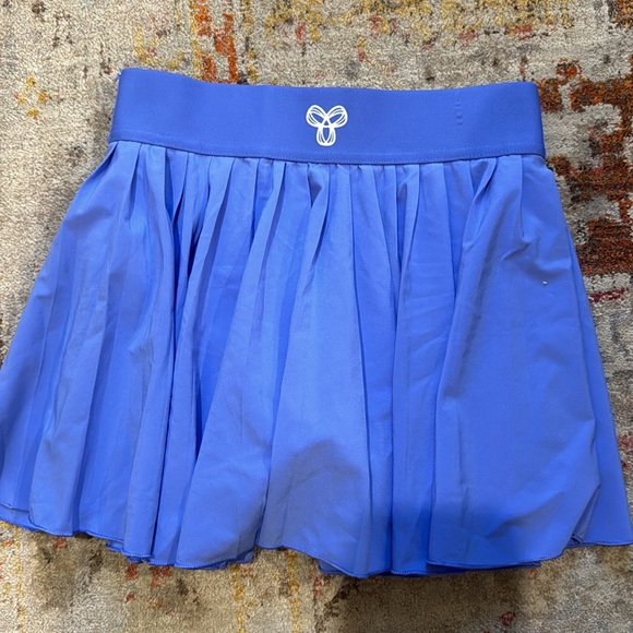 TNA tennis skirt - Picture 2 of 3